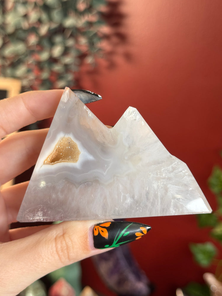 Druzy Agate Mountain