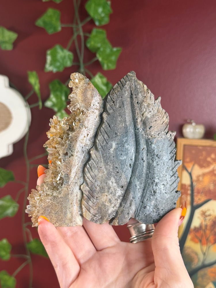 Fall-Vibe Quartz Cluster Leaf
