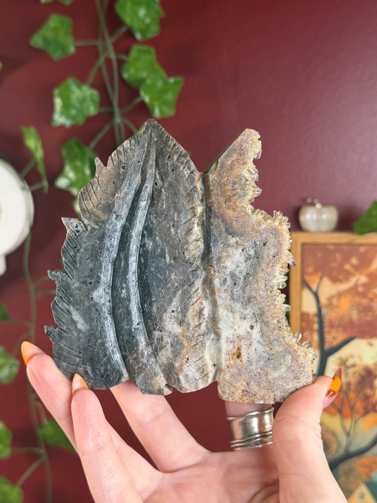 Fall-Vibe Quartz Cluster Leaf